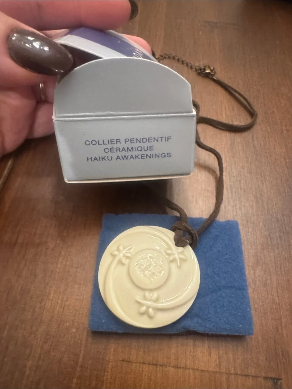 Vintage Avon Cream Haiku Awakenings Ceramic Pendant Necklace w/ Brown Cord -New